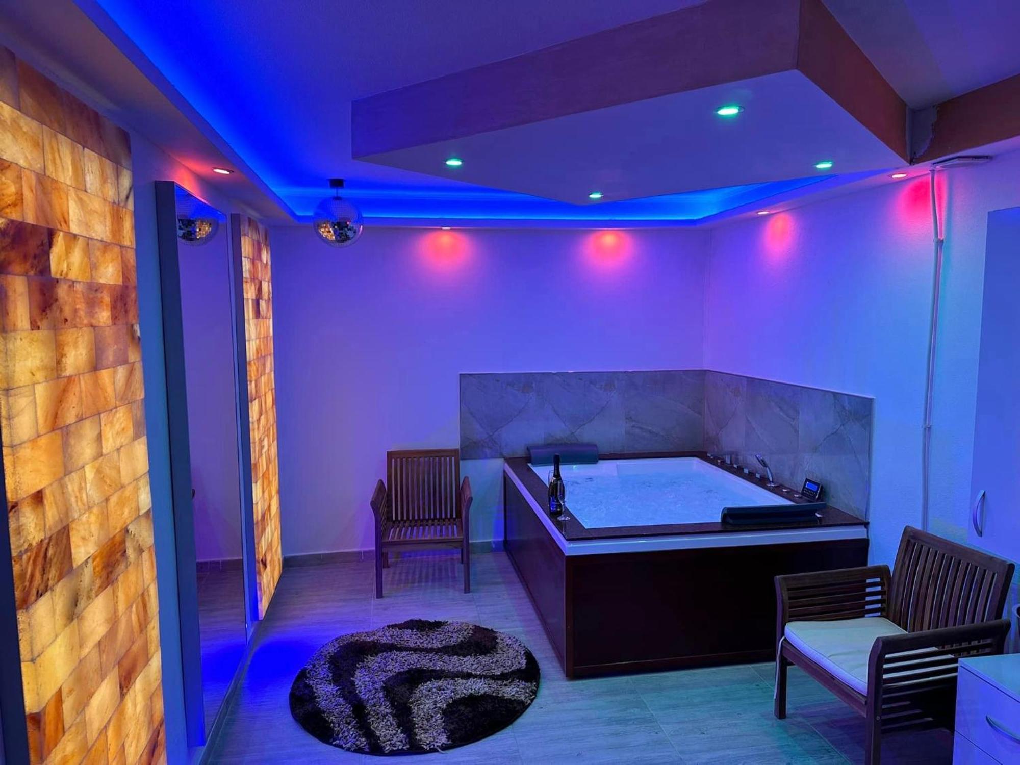 Regim Hotel Hanea Jacuzzi In Camera,Piscina Exterioara Si Sauna Comuna Сибиу Экстерьер фото